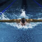 Atleta Brasileiro Quebra Recorde Mundial em Natação